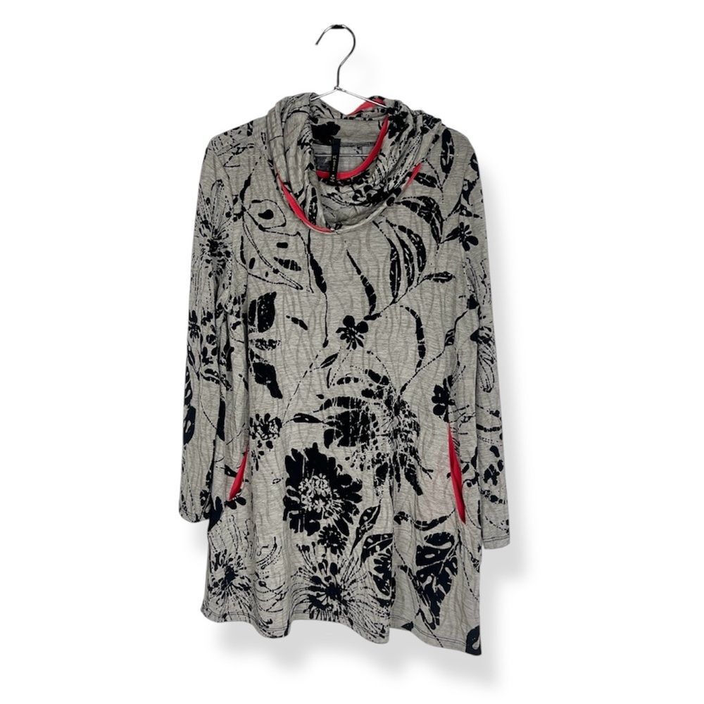 IC by Connie K Black and Grey Floral Cowl Neck Tunic Top with Pockets